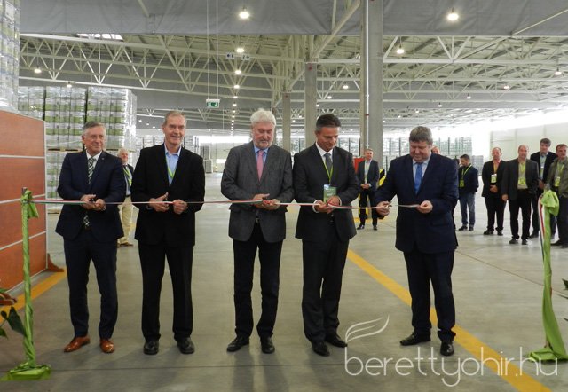 Tama raktárcsarnok átadó ünnepség 40